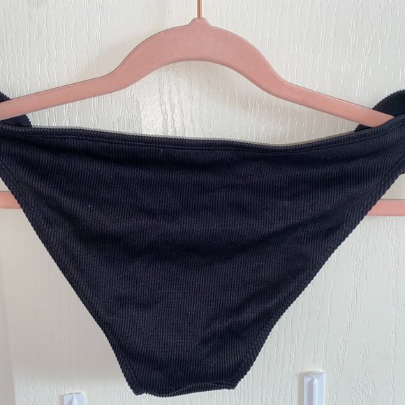 Bikini Set - Picture 4 of 4